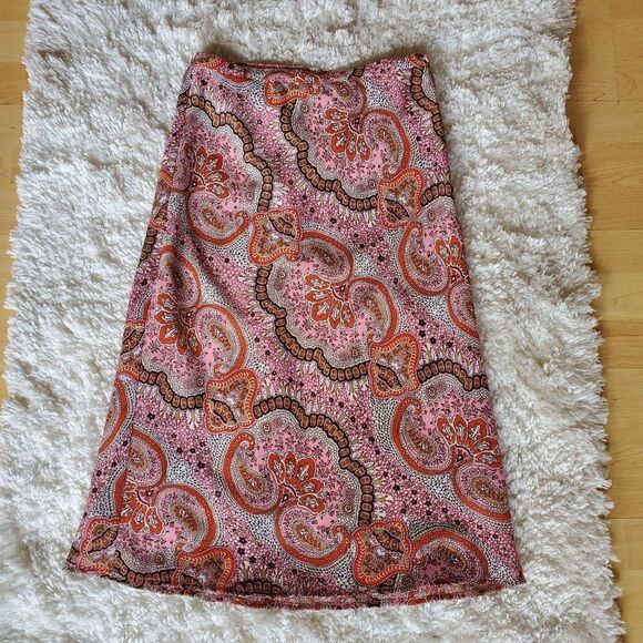 BCBG Women's Midi Skirt Size Medium Paisley Print Vintage Y2K - Picture 1 of 7
